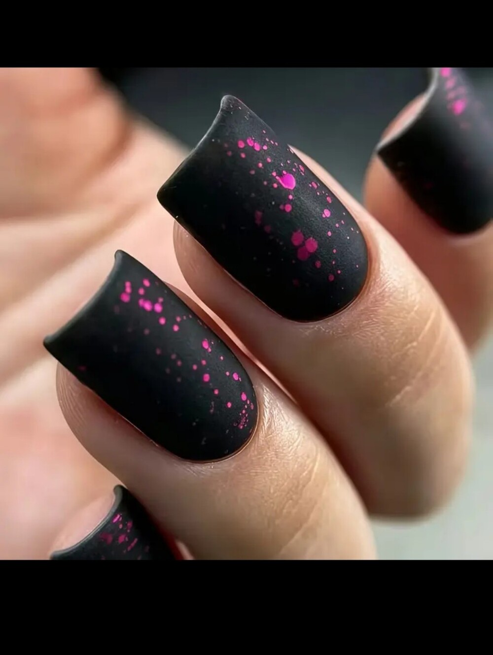 2/16🎈24pcs Matte Black Base W Rose Splatter Press-on Nails